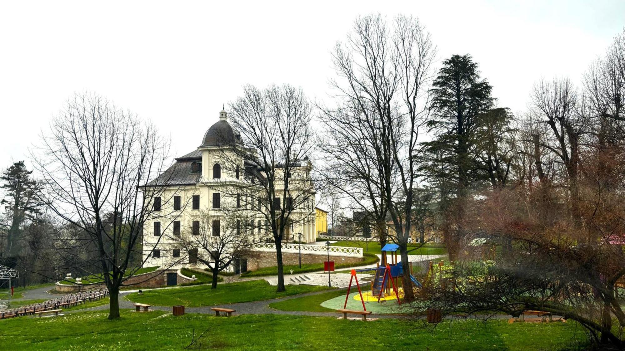 Hotel Park Nasice Exterior photo